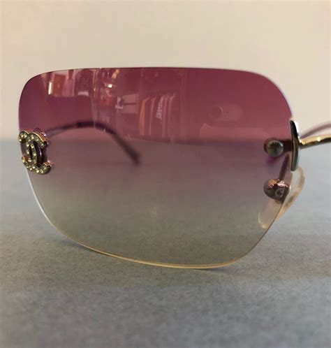 vintage chanel aviator sunglasses.